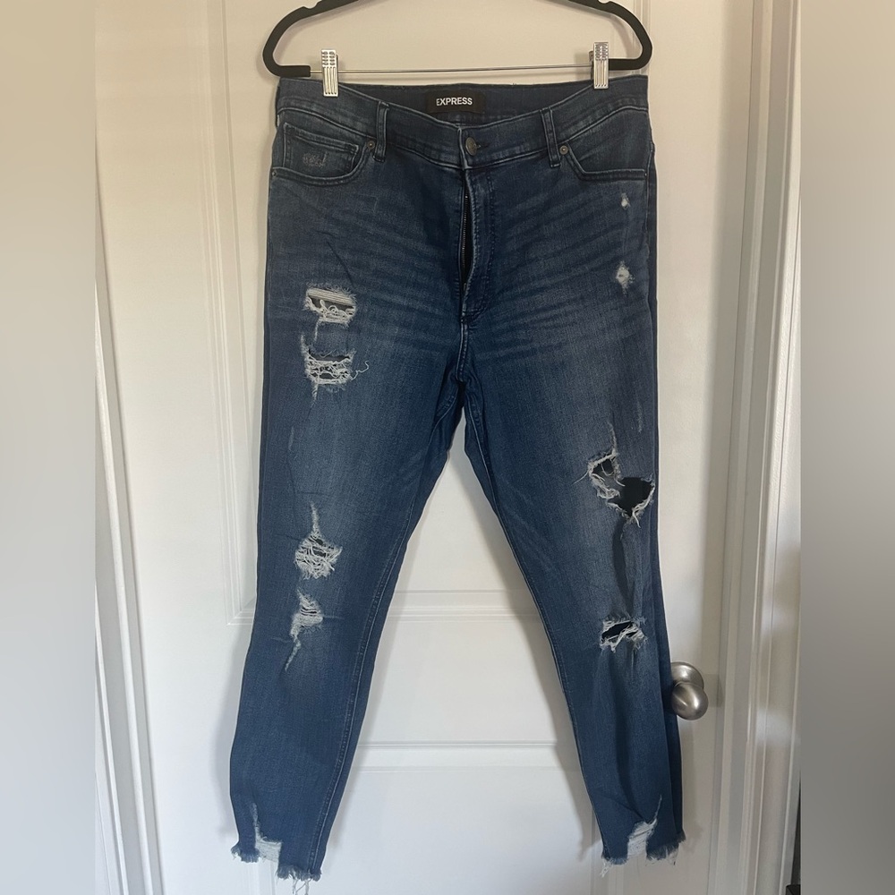 Stretchy Express ripped denim jeans! 16R worn once!
